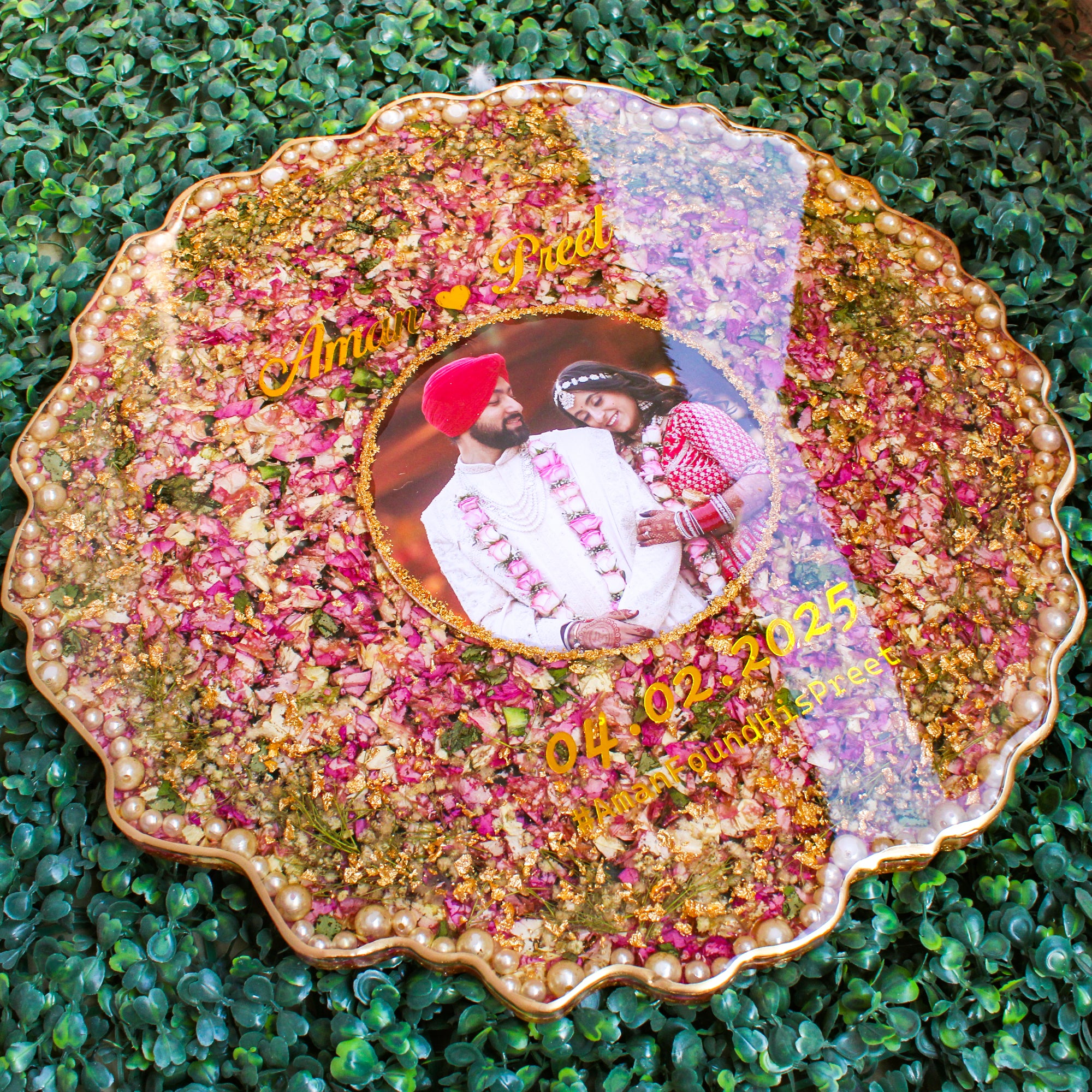 Memoria Luxe- Flower/Varmala Preservation Full Resin Photo Frame- Agate Round