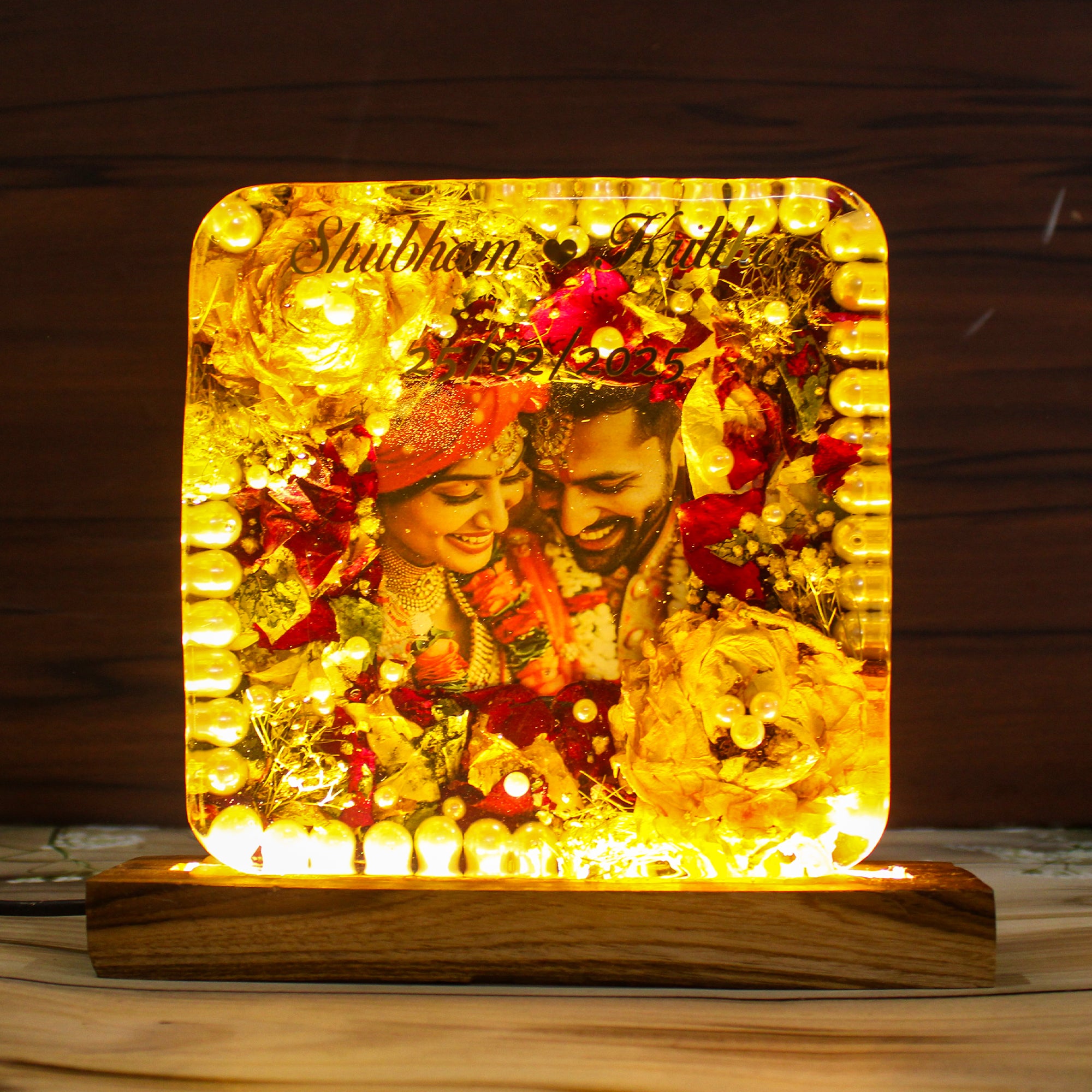 Bloom & Birch- Flower/Varmala Preservation Led Teakwood Lamp