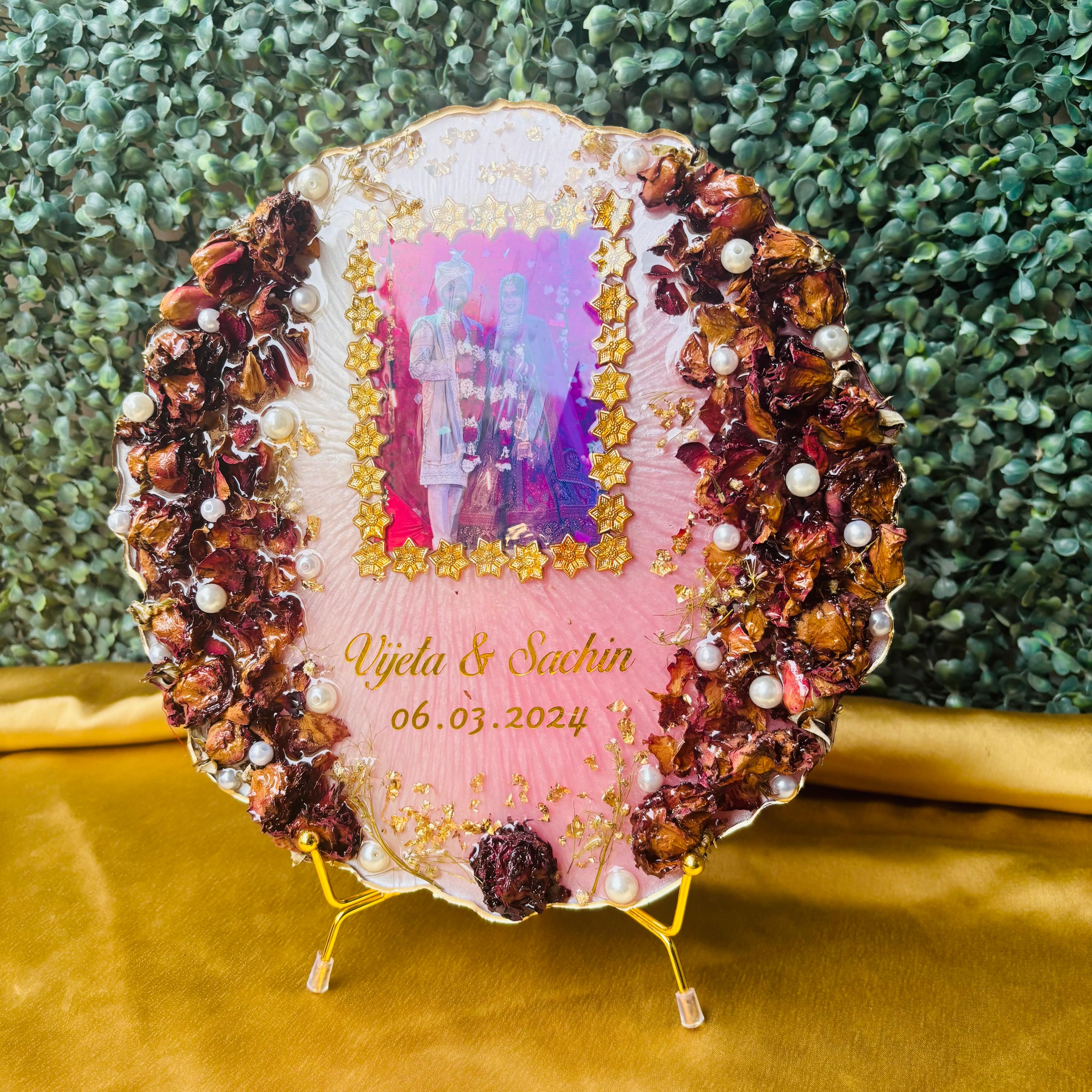 Forevera- Flower/Varmala Preservation 3D Resin Photo Frame- Agate Round (Metal Stand Included)